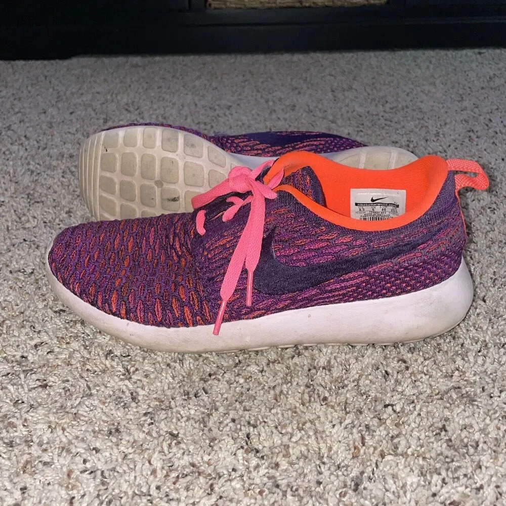 Nike Roshe One‎ Flyknit Shoes Womens 8.5 Purple Orange 704927-803 Running